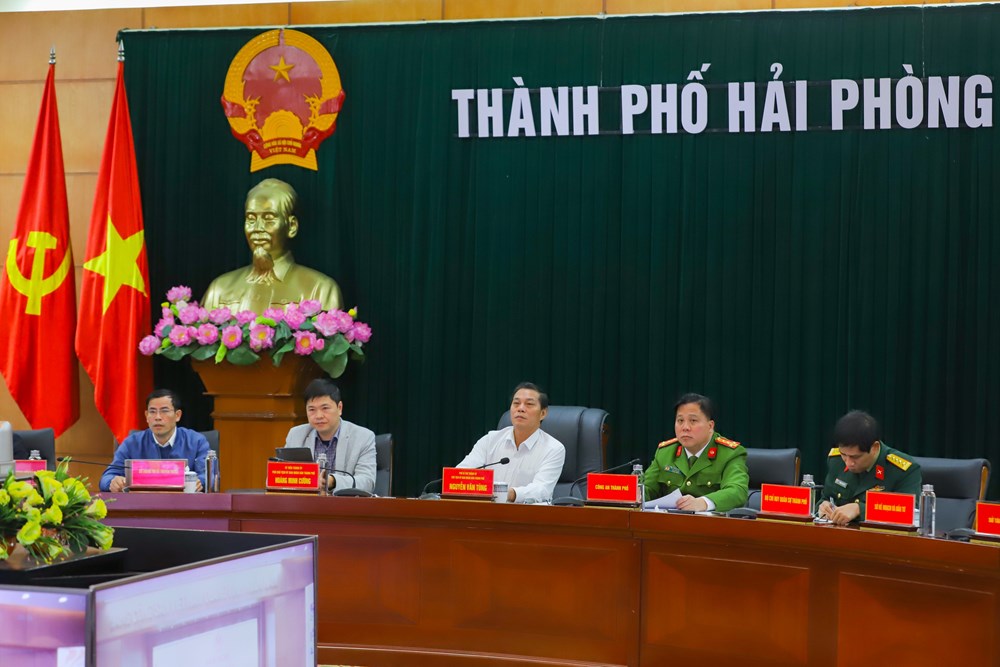 Đẩy mạnh quá trình Chuyển đổi số Quốc gia, xây dựng Chính phủ số, nền kinh tế số, xã hội số và công dân số